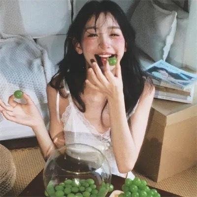倒挂的爱丽丝