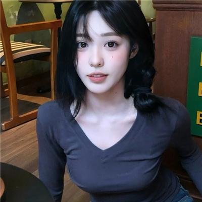 碧窗艳影
